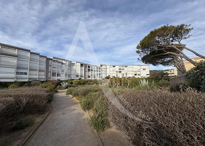 Vue Avec Place De Parking *